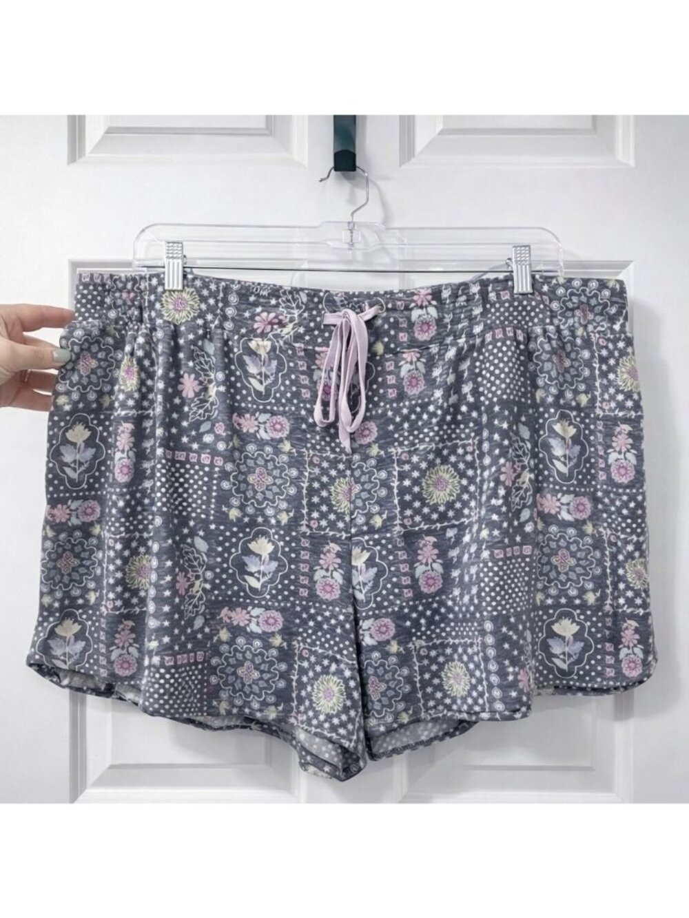 Secret Treasures‎ Plus 2X Gray Pink Patchwork Floral Pajama Shorts Elastic Waist